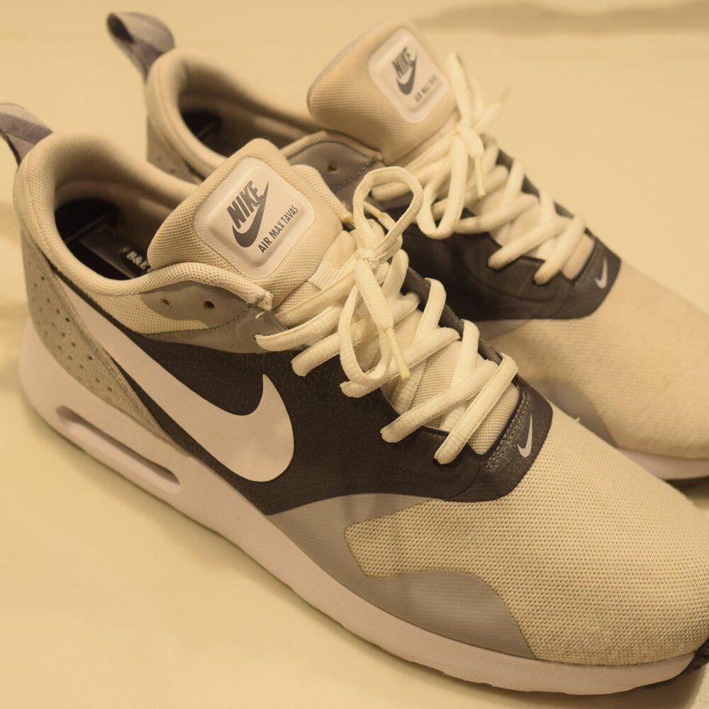 [Size 10 US] Nike Men's Air Max Tavas White/Cool Wolf Grey (705149-100)